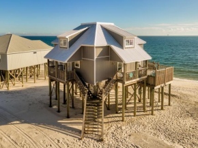 Strand Castle - GULF FRONT! An ideal layout with game room, small private pool, and roof top crow's nest! home